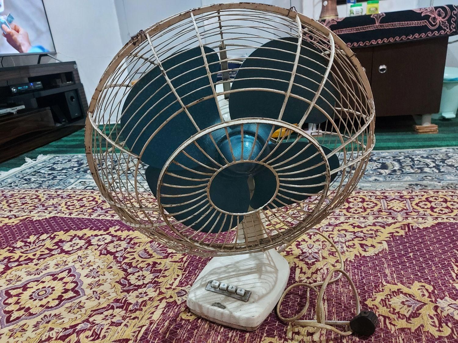 پنکه عتیقه قدیمی توشیبا اصل ژاپن|پنکه و تصفیهکنندهٔ هوا|رشت, دباغیان|دیوار