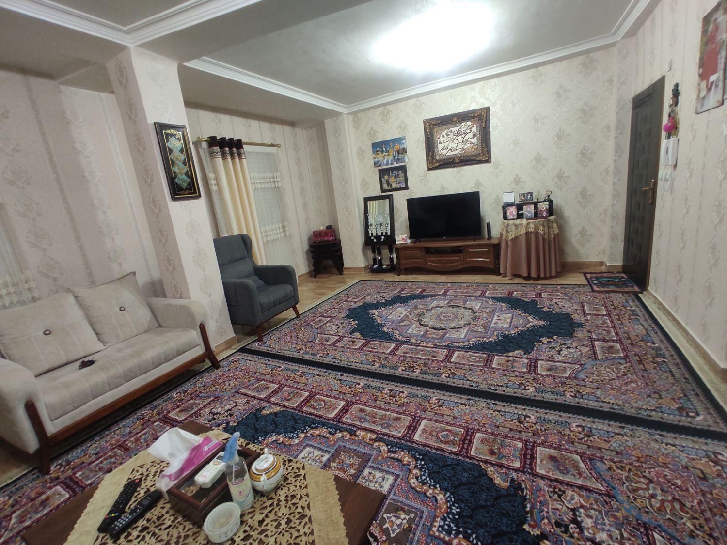 حمیدیان واحد ۱۱۰متری با پارکینگ تک واحدی|فروش آپارتمان|رشت, حمیدیان|دیوار