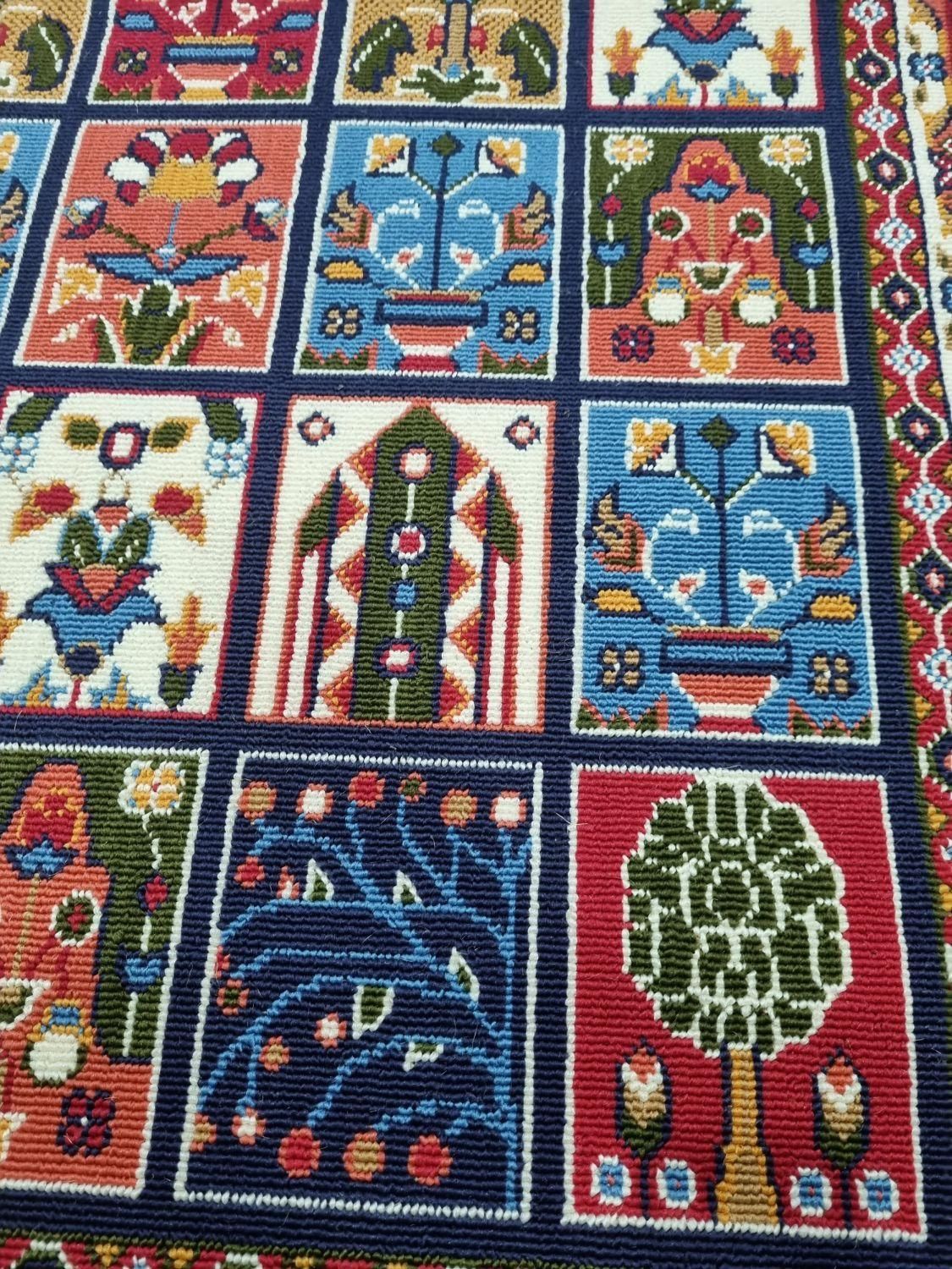 گلیم طرح خشتی|گلیم، جاجیم، گبه|بندر انزلی, گلسرخ|دیوار