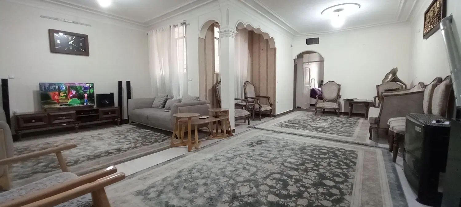 آپارتمان ۱۱۰ متری ۲ خواب . اردلانها|اجارهٔ آپارتمان|کرج, کوی مدرس|دیوار