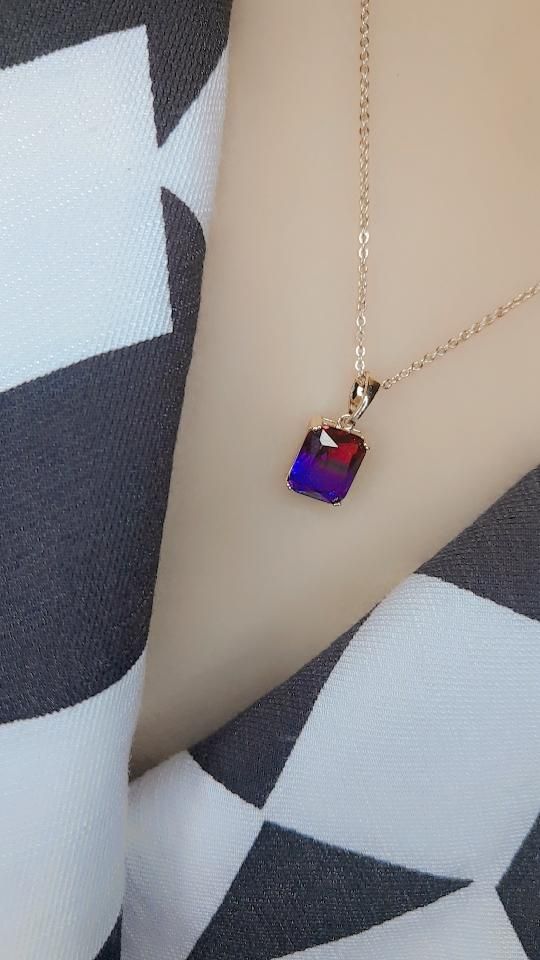 گردنبند ژوپینگ|بدلیجات|کاشان, مفتح|دیوار