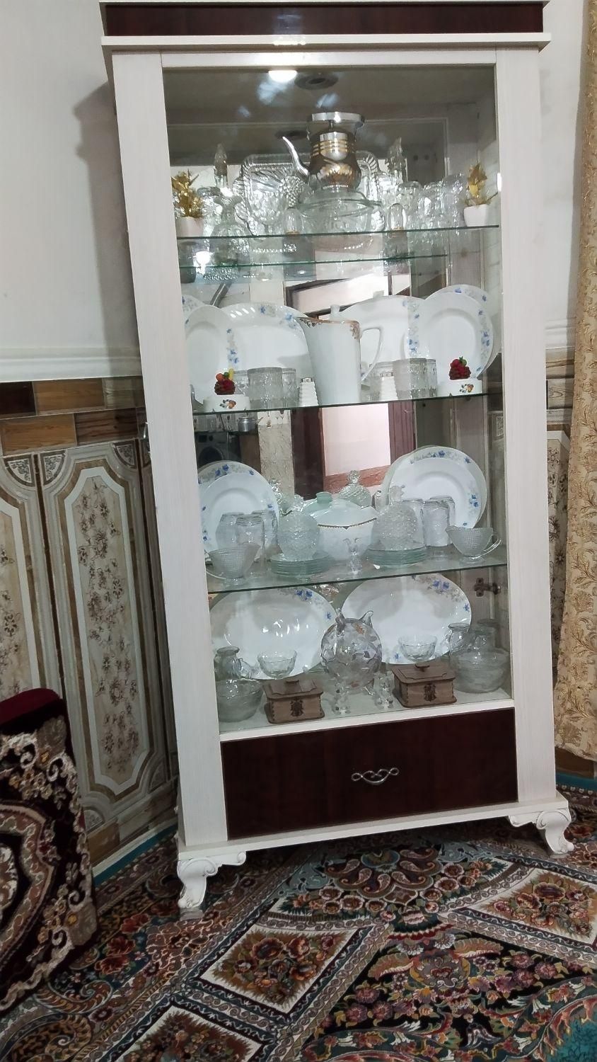 بوفه درحد نو|بوفه، ویترین، کنسول|زاهدان, |دیوار