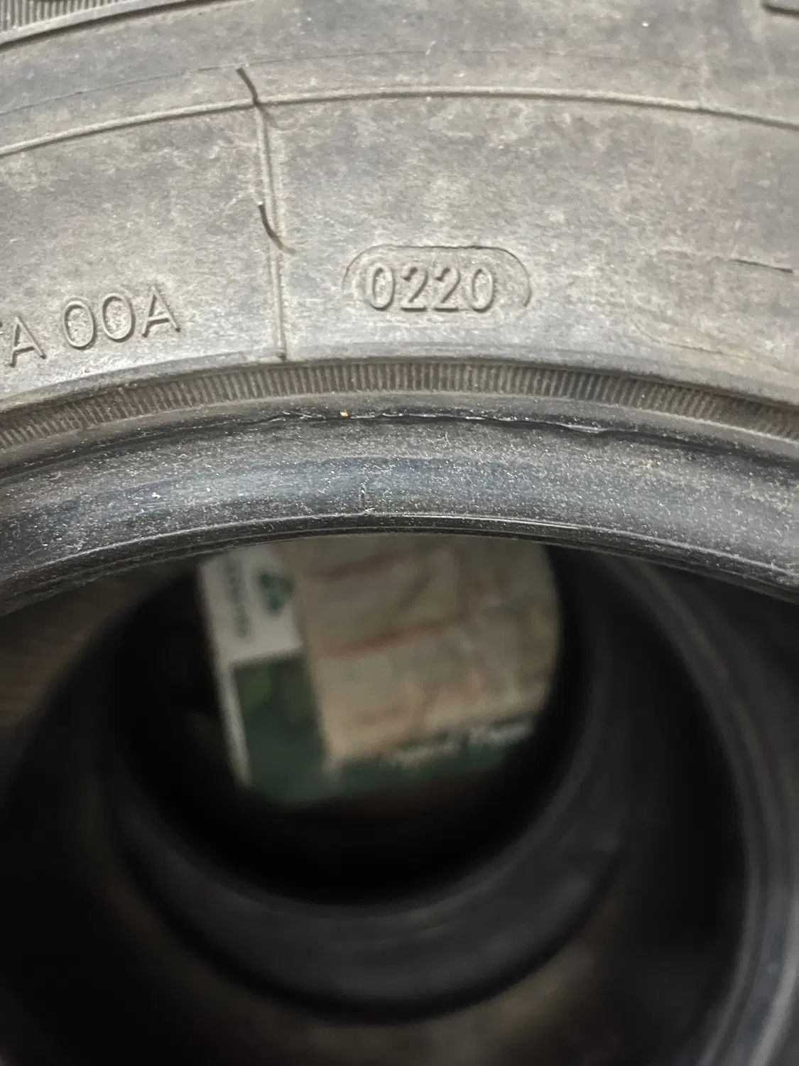 لاستیک آفرودی mt گل جنگلی ، چراغ مربعی پاترول جیپ|قطعات یدکی و لوازم جانبی|رشت, دیلمان|دیوار