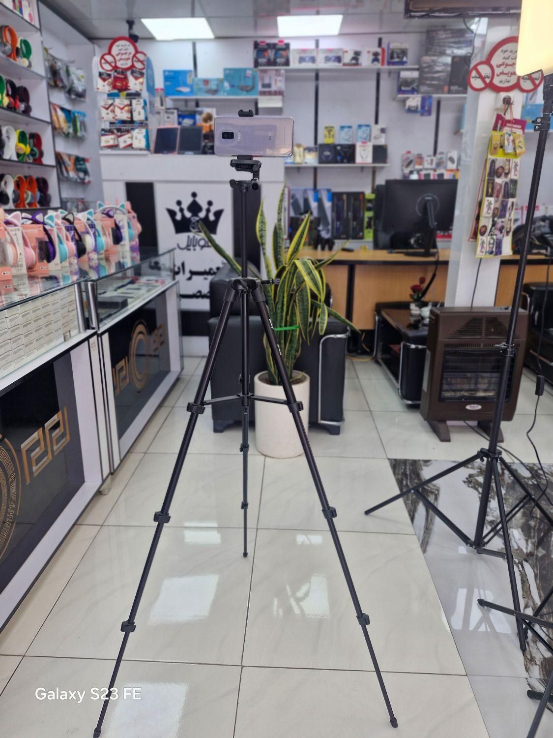 انواع هلدر و سه پایه دوربین و موبایل|دوربین عکاسی و فیلم‌برداری|اسلام‌شهر, مطهری|دیوار