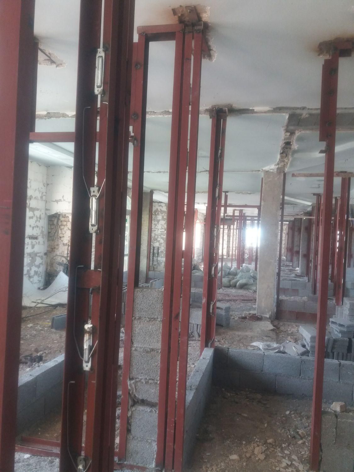 جوشکاری سیار نبشی کشی میلگردبستر.الاچیق ویوغیره .|خدمات پیشه و مهارت|بروجن, |دیوار