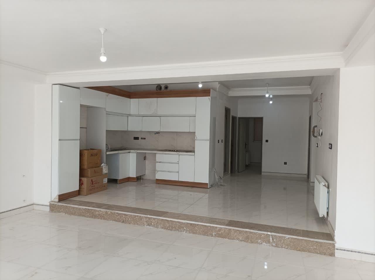 آپارتمان ۱۷۵ متری کلیدنخورده سعدی وسط، نورگیر عالی|فروش آپارتمان|زنجان, |دیوار