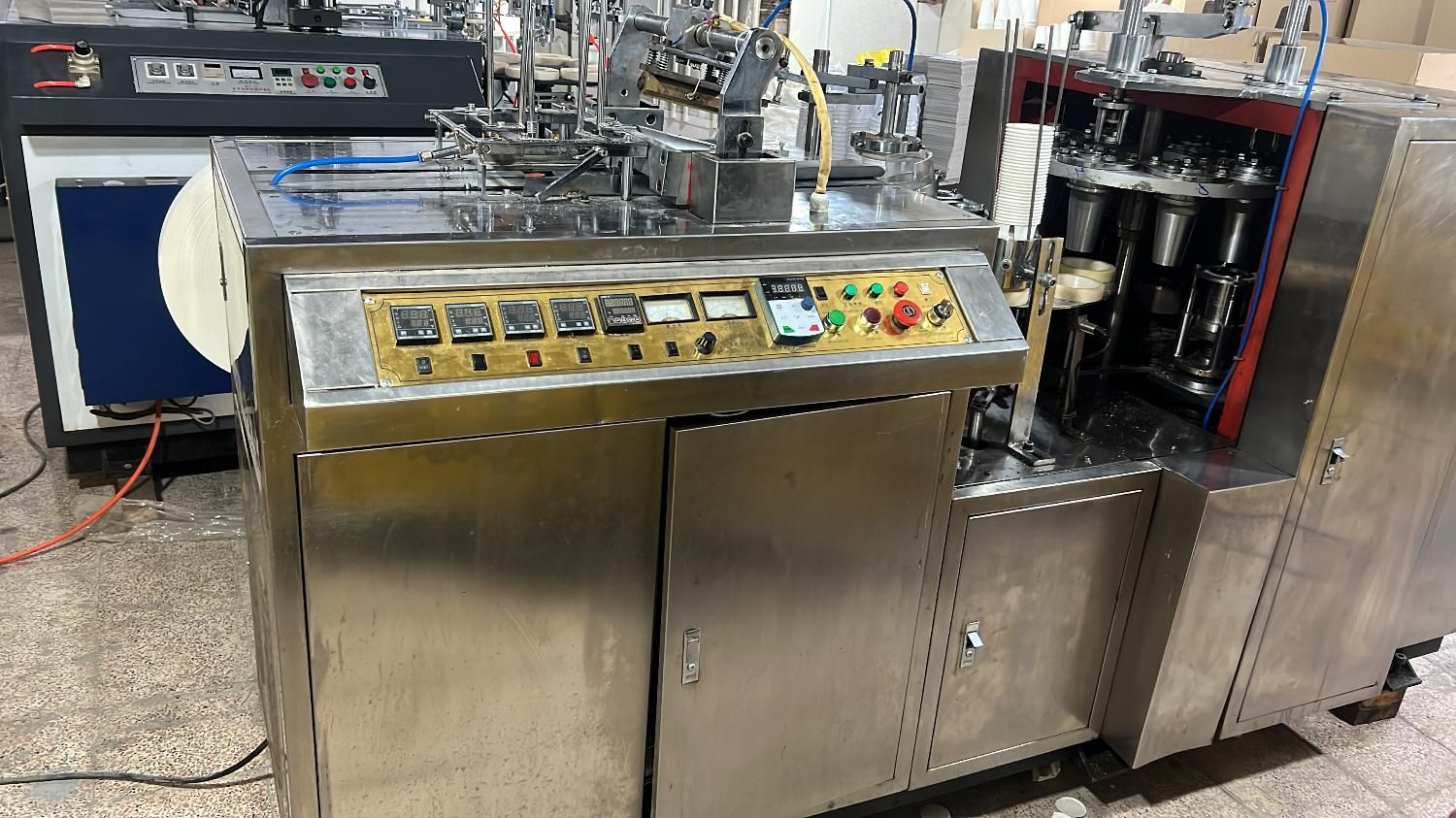 دستگاه لیوان کاغذی|ماشین‌آلات صنعتی|تهران, شهرک فردوس (حسینی)|دیوار