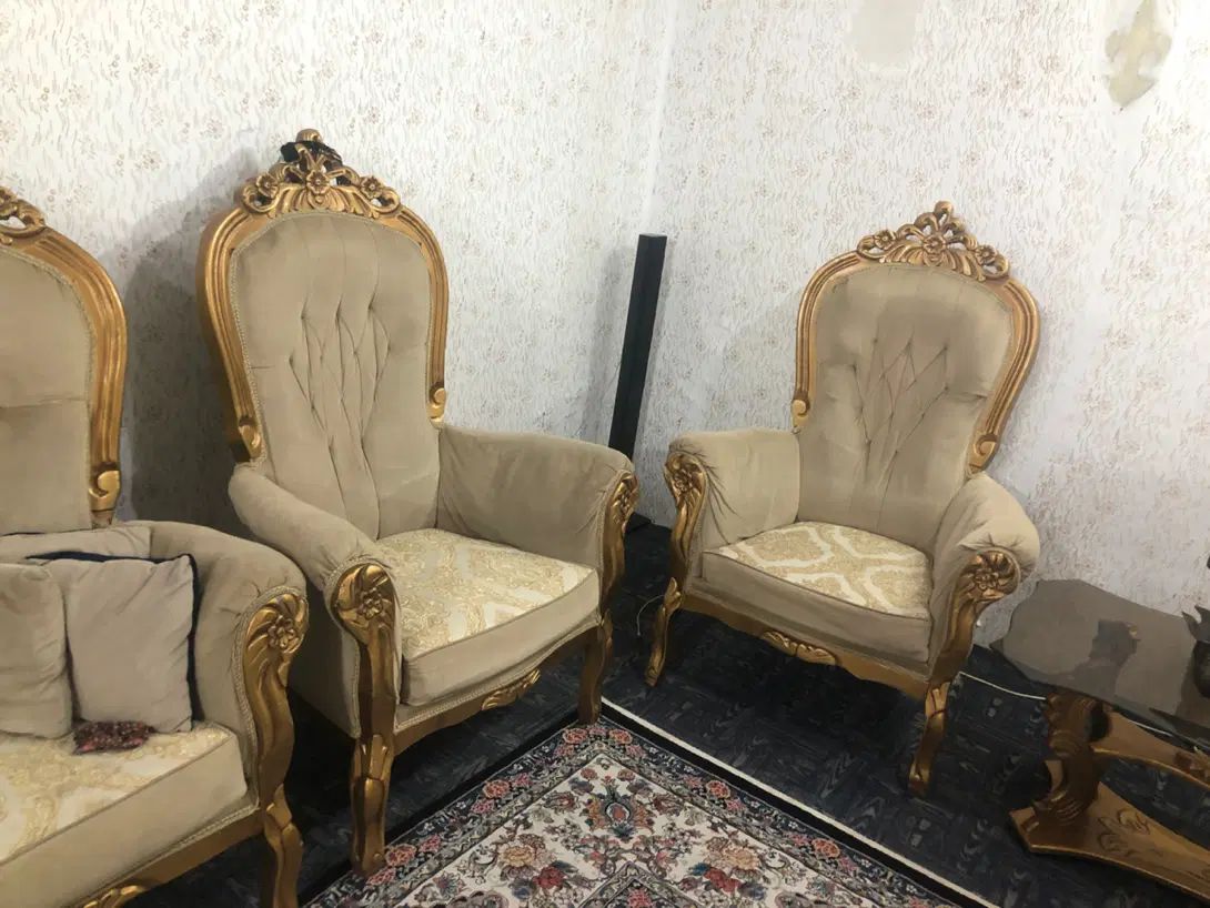 مبل ۹ نفره سلطنتی|مبلمان خانگی و میز عسلی|مشهد, سیلو|دیوار