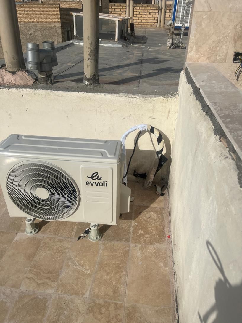 لوله کشی کولر گازی مسی نصب اسپلیت و داکت اسپلیت|خدمات پیشه و مهارت|اصفهان, باغ دریاچه|دیوار