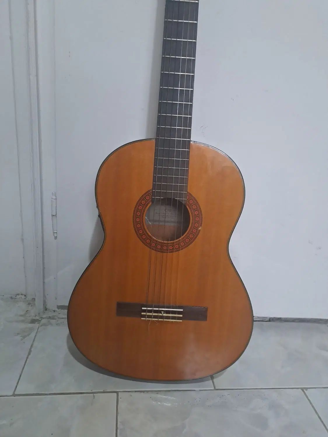 گیتار Yamaha C70 پیکاپ دار|گیتار، بیس، امپلیفایر|رشت, گلسار|دیوار