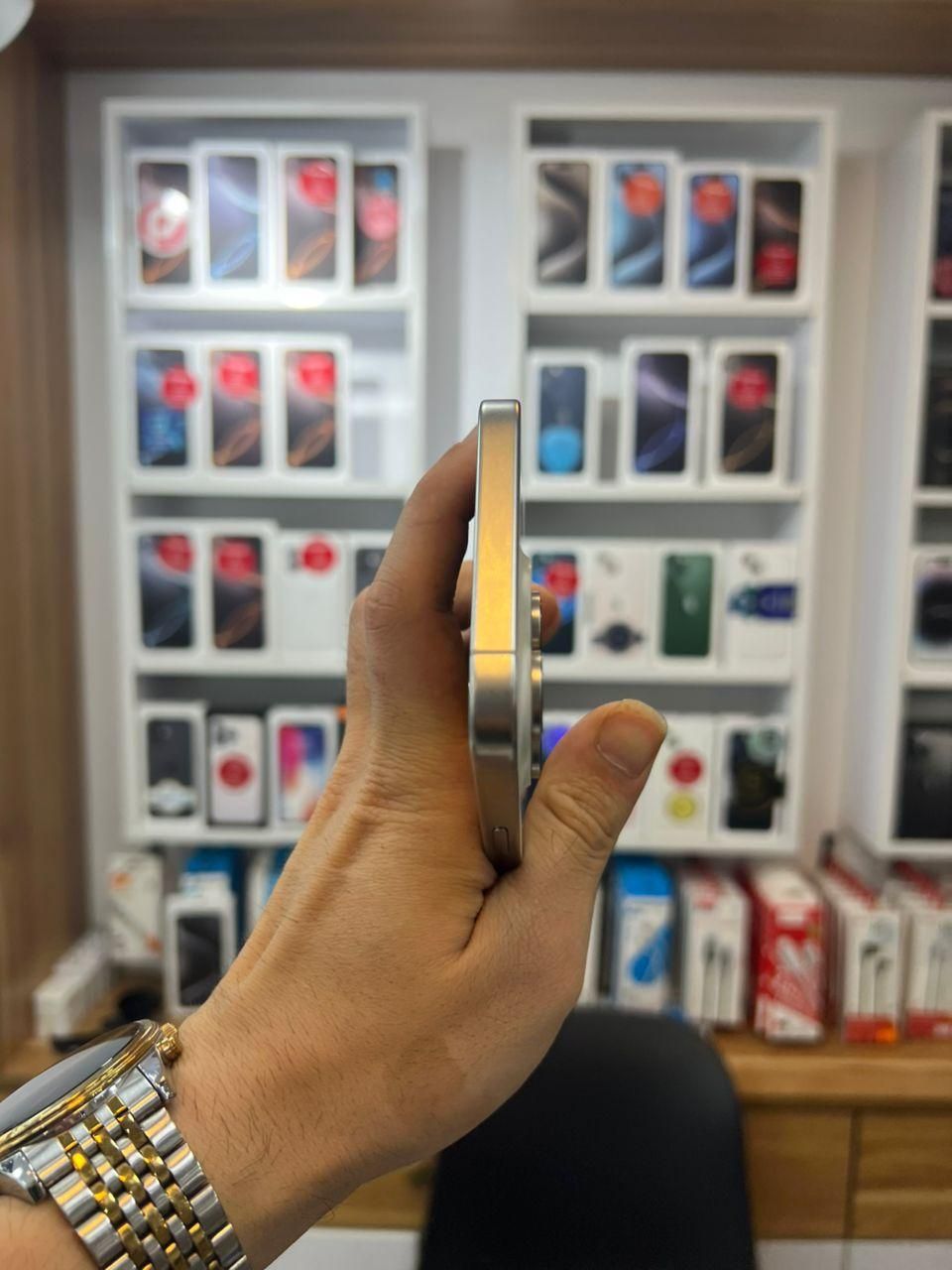 اپل iPhone 15 Pro Max با حافظهٔ ۲۵۶ گیگابایت|موبایل|رشت, بازار|دیوار