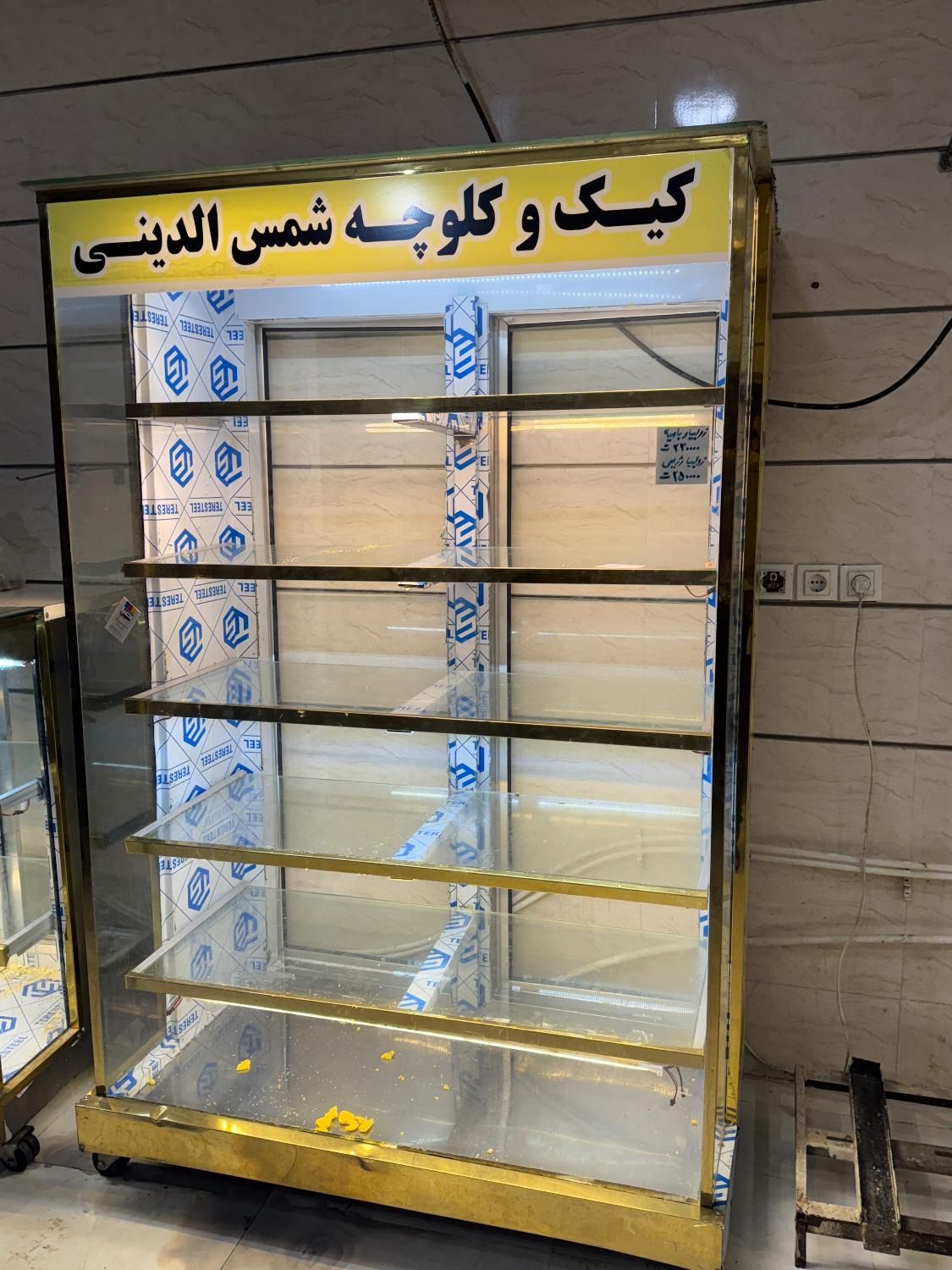 فروش خمیر‌گیر 90کیلویی صفر‌‌ کره پهن کن و ویترین|ماشین‌آلات صنعتی|شیراز, گود عربان|دیوار