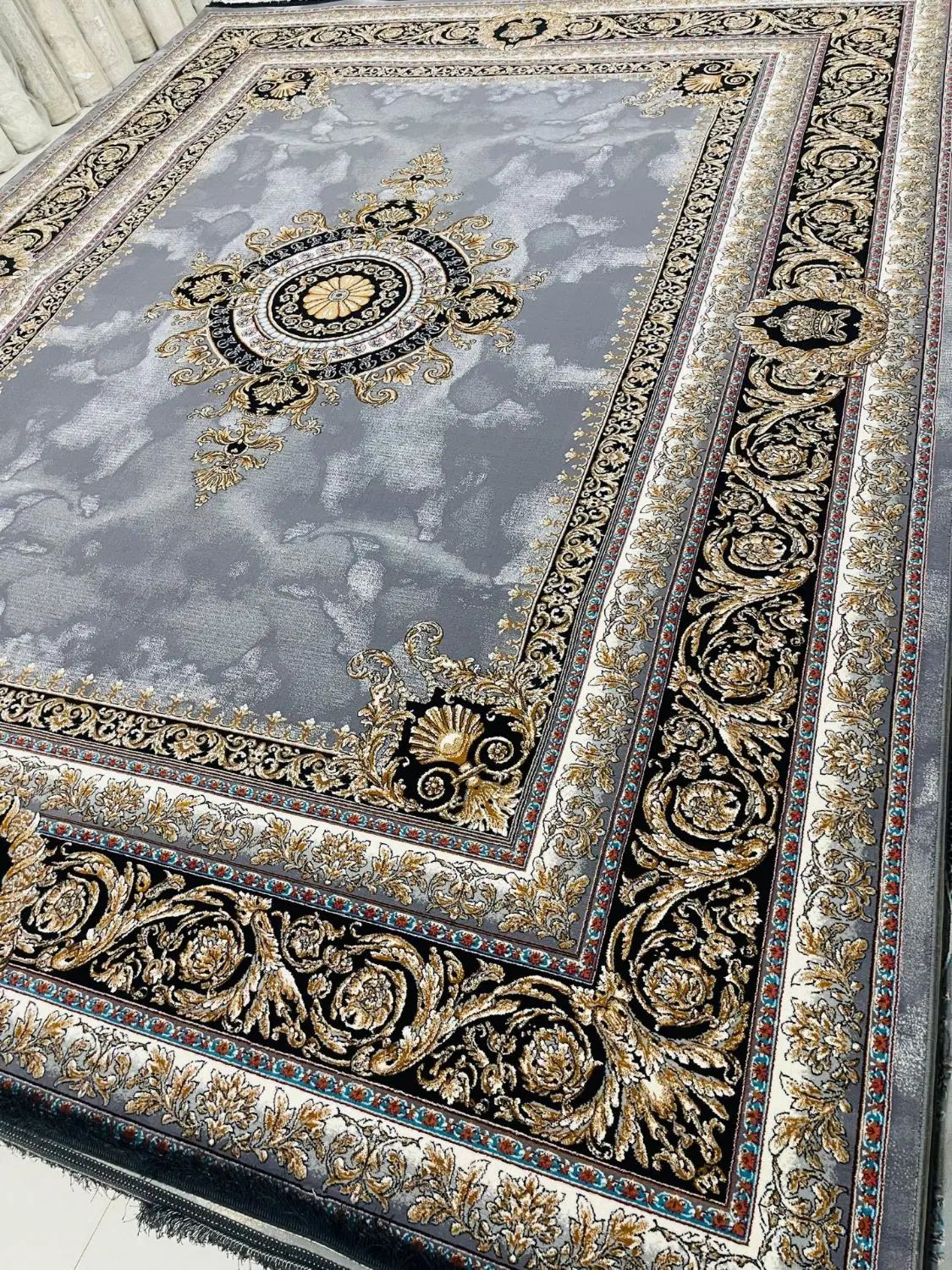 ۷۰۰ شانه آکرولیک تراکم ۲۵۵۰ قیمت مناسب در کاشان|فرش|کاشان, قطب راوندی|دیوار