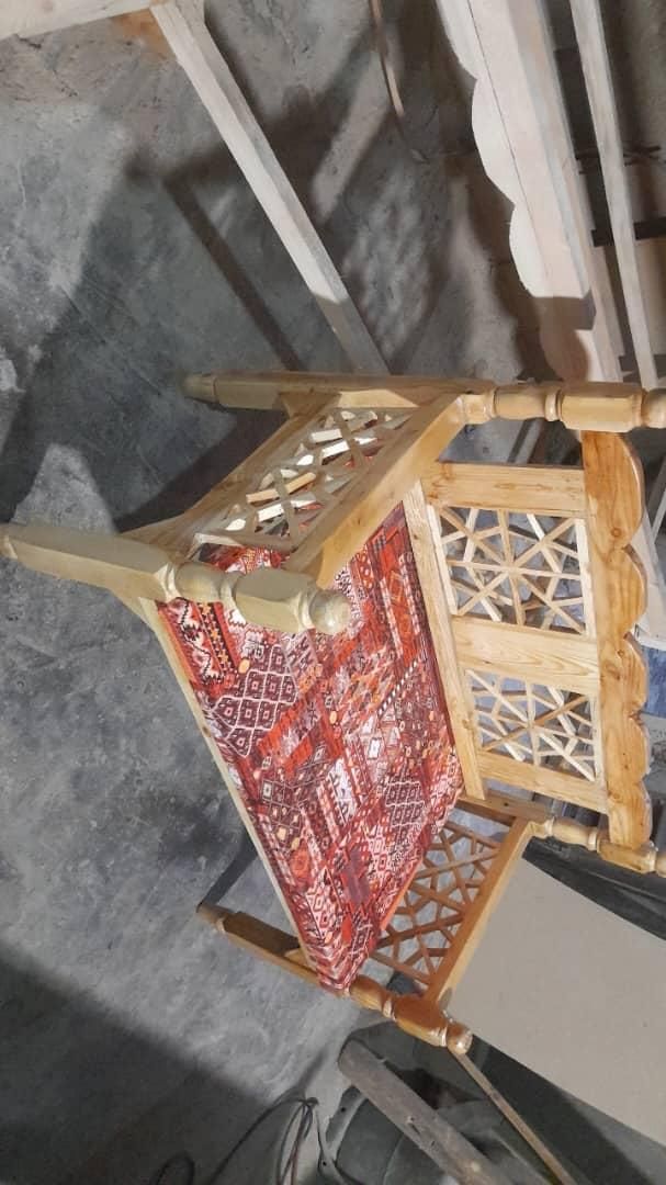 مبل. و تخت سنتی  تو ابعاد مختلف|صندلی و نیمکت|میانه, |دیوار