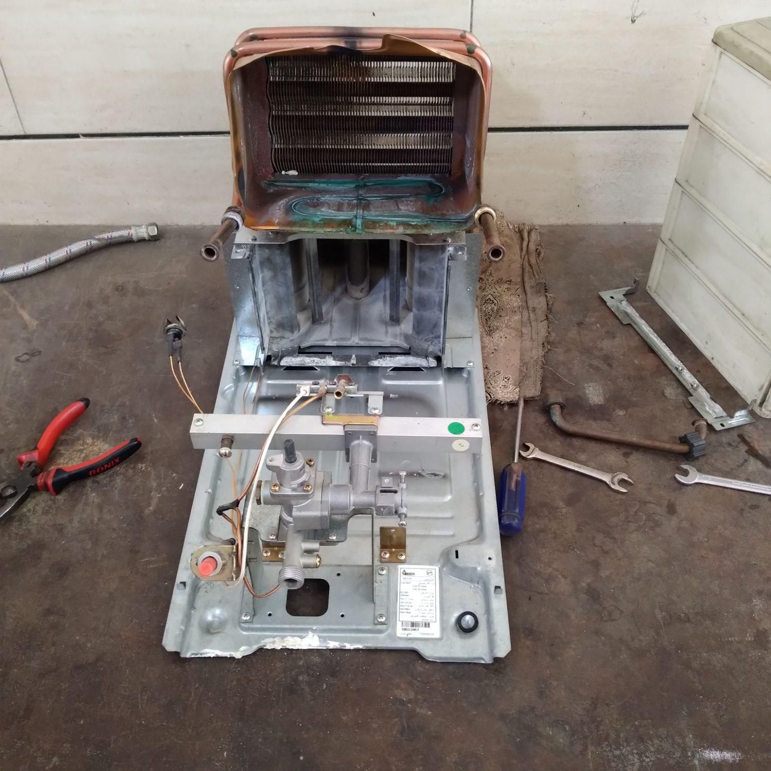 خدمات و تعمیرات ابگرمکن مخزنی و دیواری|آبگرمکن، پکیج، شوفاژ|اصفهان, هفتون|دیوار