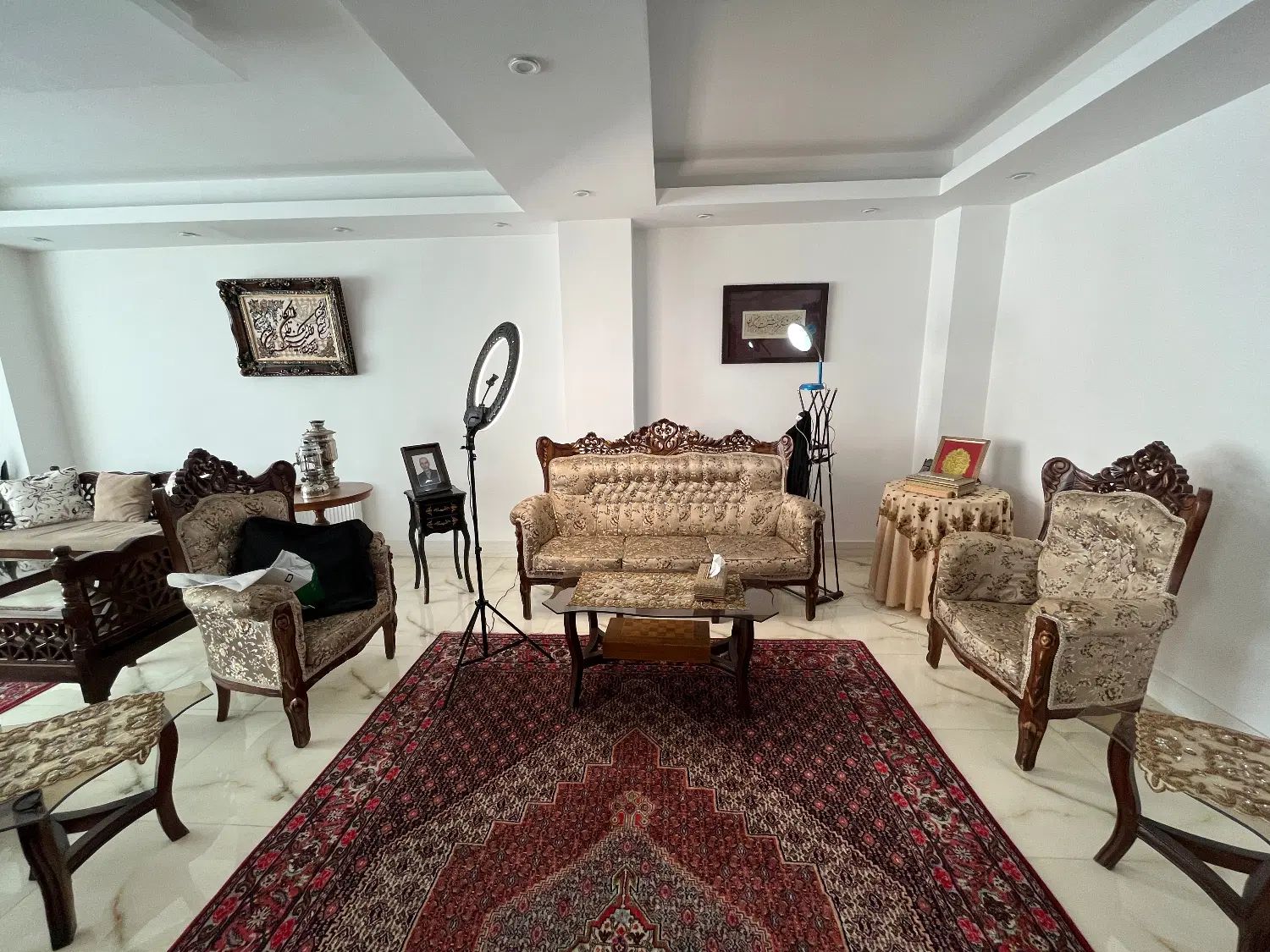 دو دست مبل کامل یکی استیل سلطنتی تاج عربی و گره|مبلمان خانگی و میز عسلی|سنندج, |دیوار