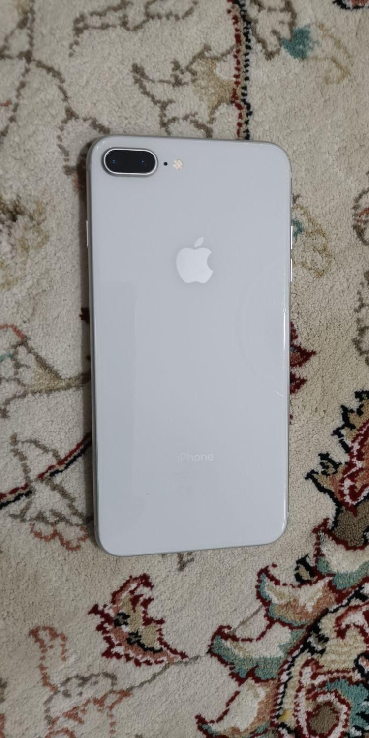 اپل iPhone 8 Plus با حافظهٔ ۶۴ گیگابایت|موبایل|تهران, ایران|دیوار