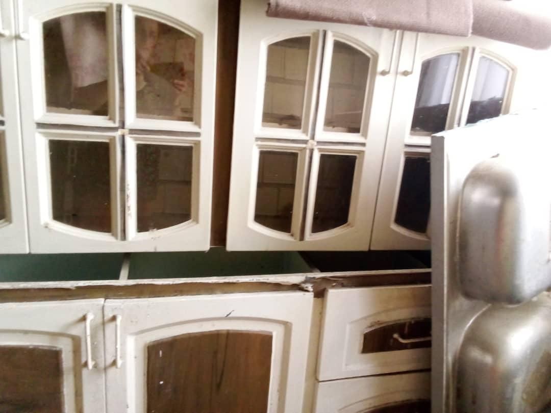 دو دست کابینت/ دست دوم فروشی|آب‌چکان و نظم‌دهنده ظروف|رودسر, |دیوار