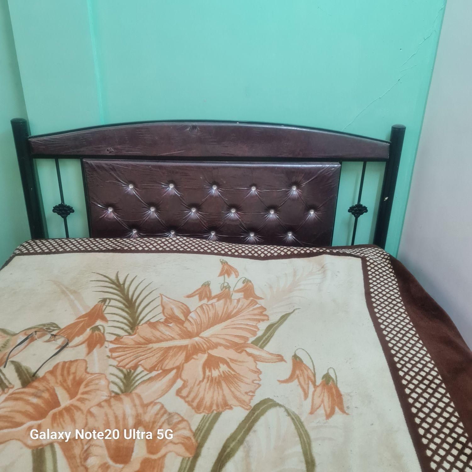 تخت۲نفره با کفی و تشک|تخت و سرویس خواب|مشهد, امیریه|دیوار