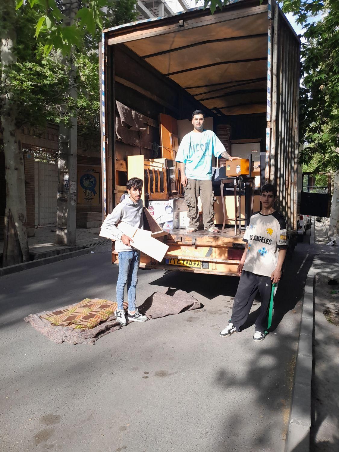 اتوبارابریشم کیانمهر خاور6 متری وانت کفی مبلی|خدمات حمل و نقل|چهارباغ, |دیوار