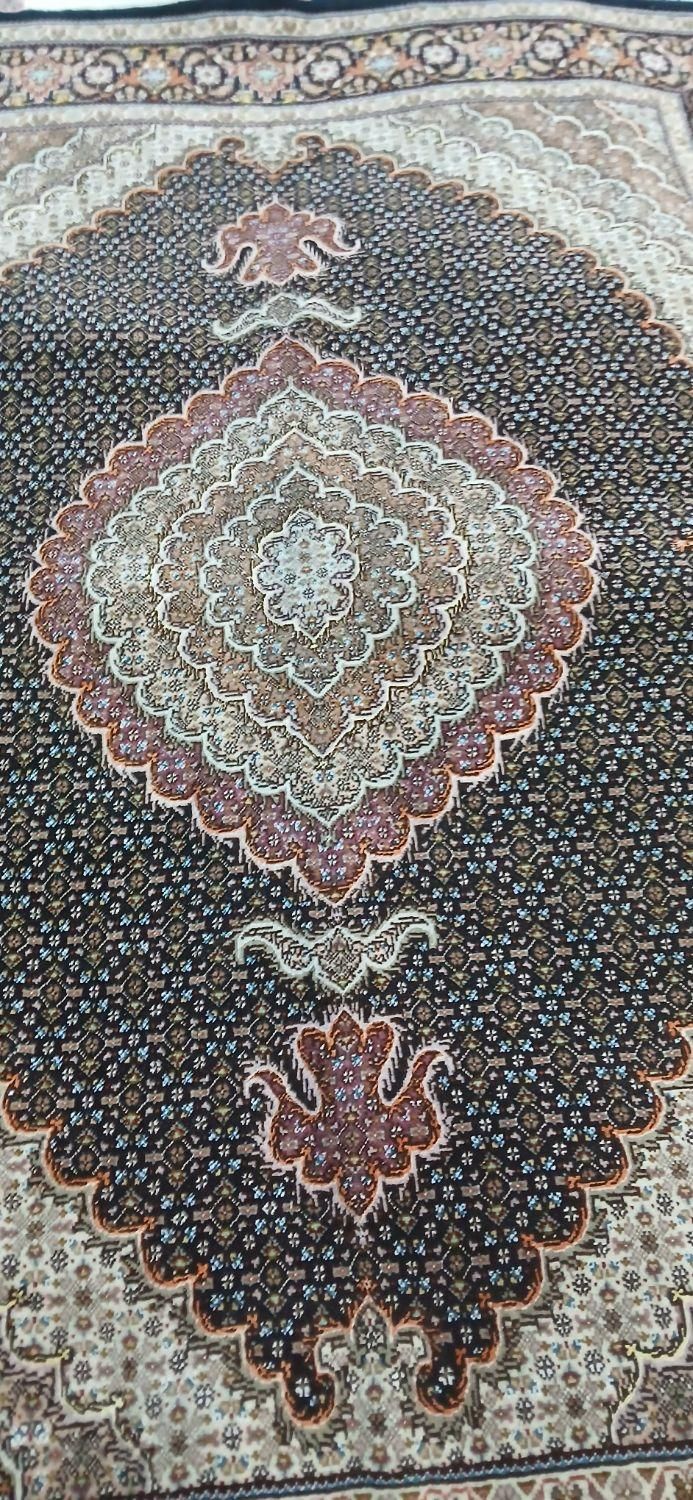 قالیچه ماهی خوی مرینوس ابریشم تازه سرمه ی|فرش|رشت, امین الضرب|دیوار