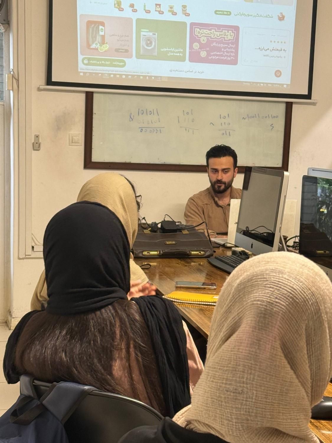 برنامه نویس پایتون شو-تضمینی بدون هیچ پیش زمینه ای|استخدام رایانه و فناوری اطلاعات|رشت, معلم|دیوار