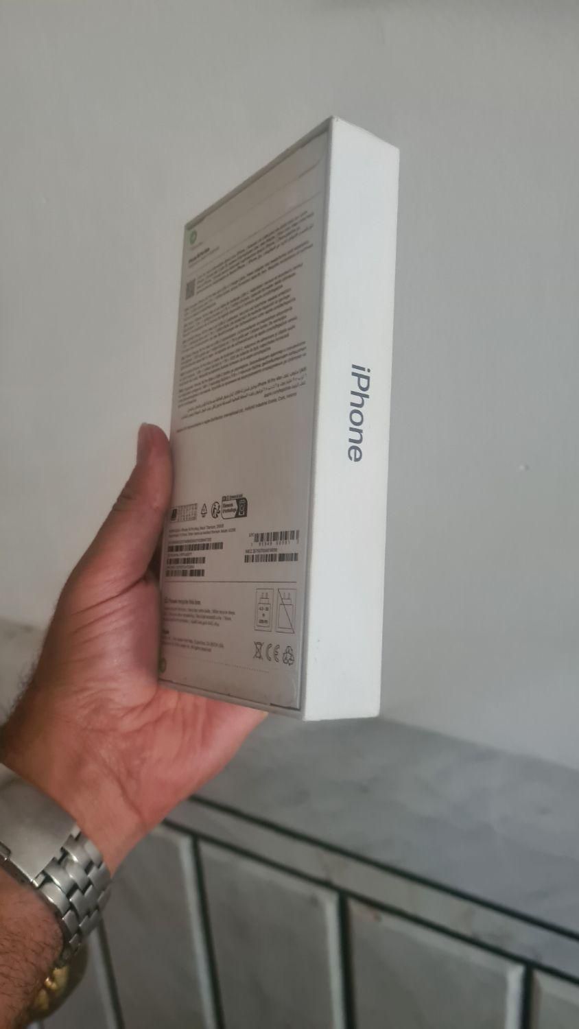 اپل iPhone 16 Pro Max با حافظهٔ ۲۵۶ گیگابایت|موبایل|اصفهان, احمدآباد|دیوار