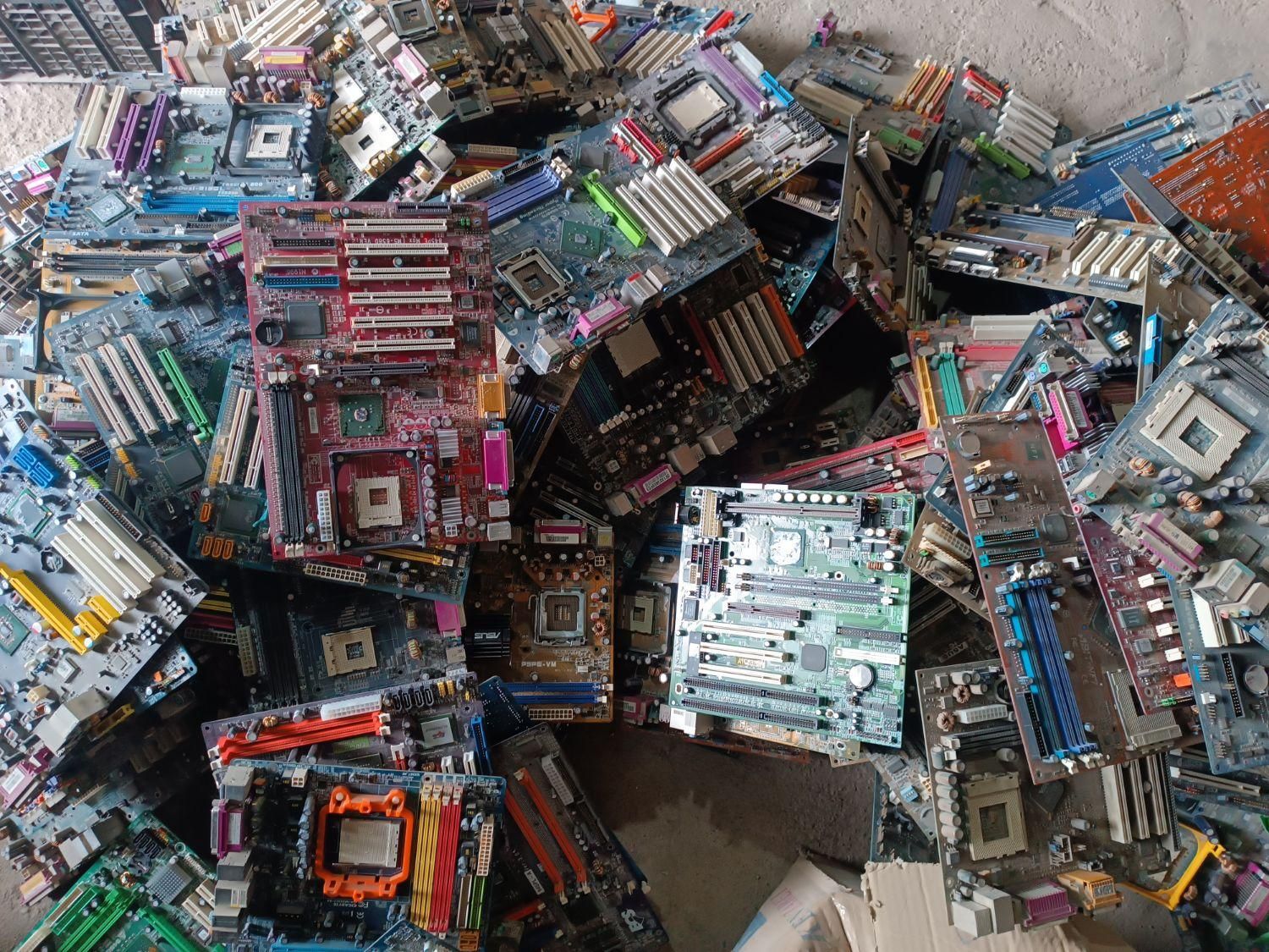 ضایعات لوازم و قطعات کامپیوتر وموبایل|قطعات و لوازم جانبی رایانه|تهران, یافت آباد جنوبی|دیوار