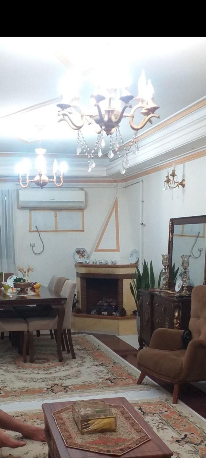 لوستر برنجی ۱۲ شعله و ۸شعله|لوستر و چراغ آویز|رشت, توشیبا|دیوار