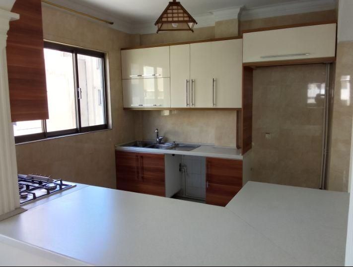 ۱۰۰متر آپارتمان. پاتریس لومومبا