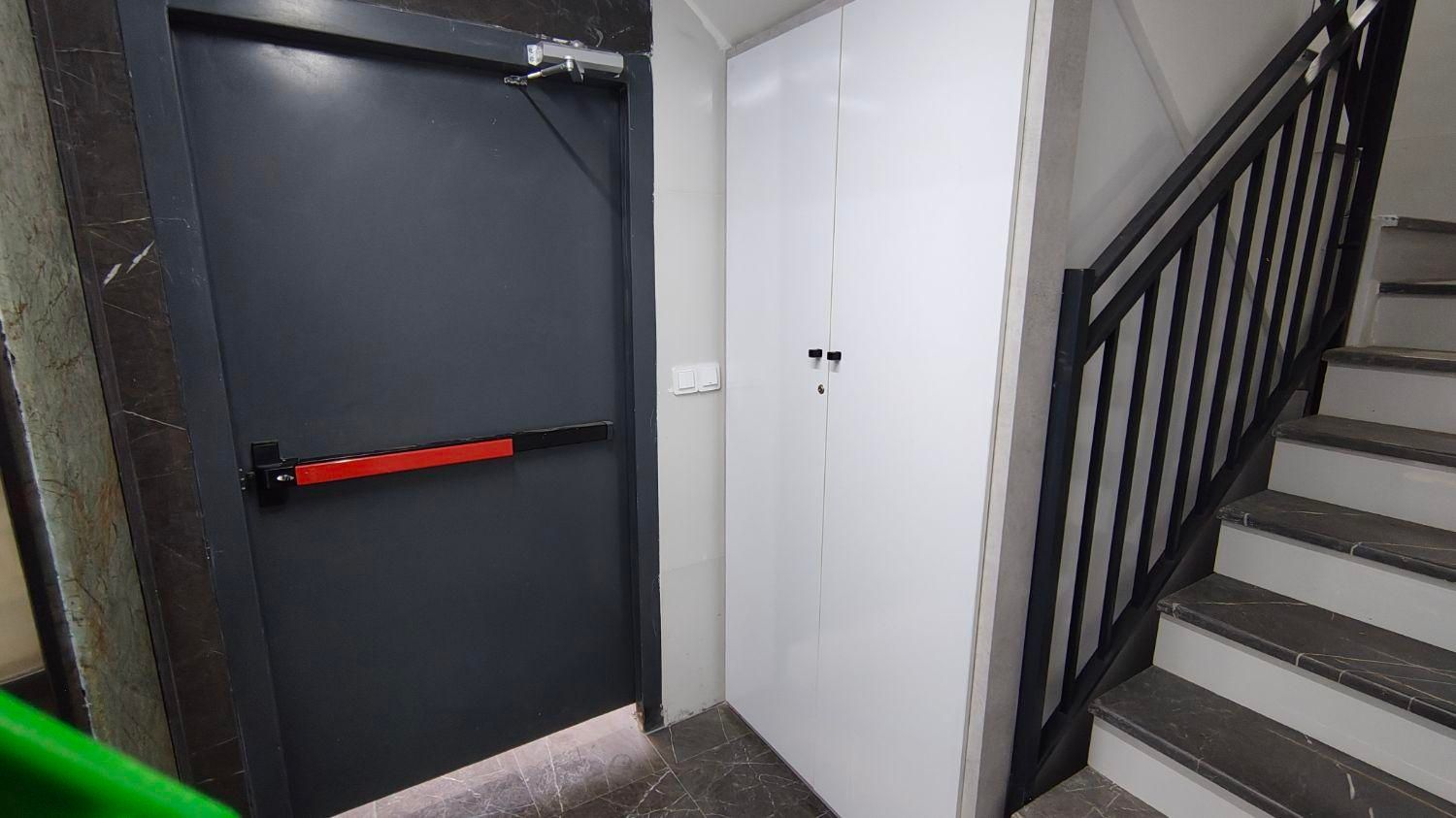 رازی صفر رو به آفتاب|فروش آپارتمان|شاهین‌شهر, نظامی|دیوار