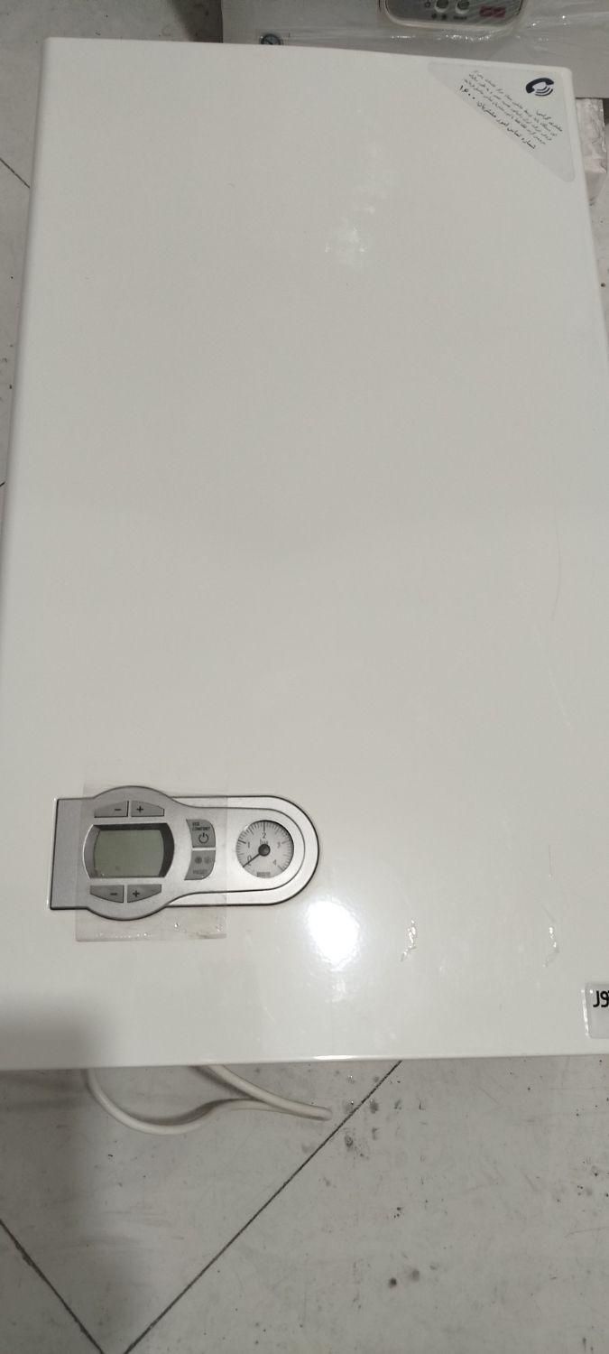 پکیج 22000ایران رادیاتور مدلa کاملا نو|آبگرمکن، پکیج، شوفاژ|شهریار, شهرک وائین|دیوار