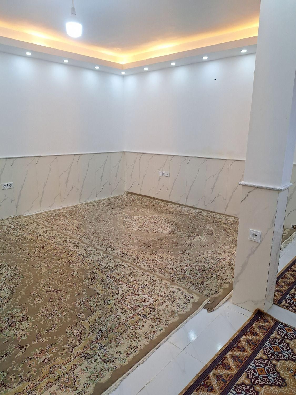 اجاره روزانه/هفتگی/ماهانه آپارتمان ۲۰۰متری تمیزشیک|اجارهٔ کوتاه‌مدت آپارتمان و سوئیت|کاشان, الغدیر|دیوار