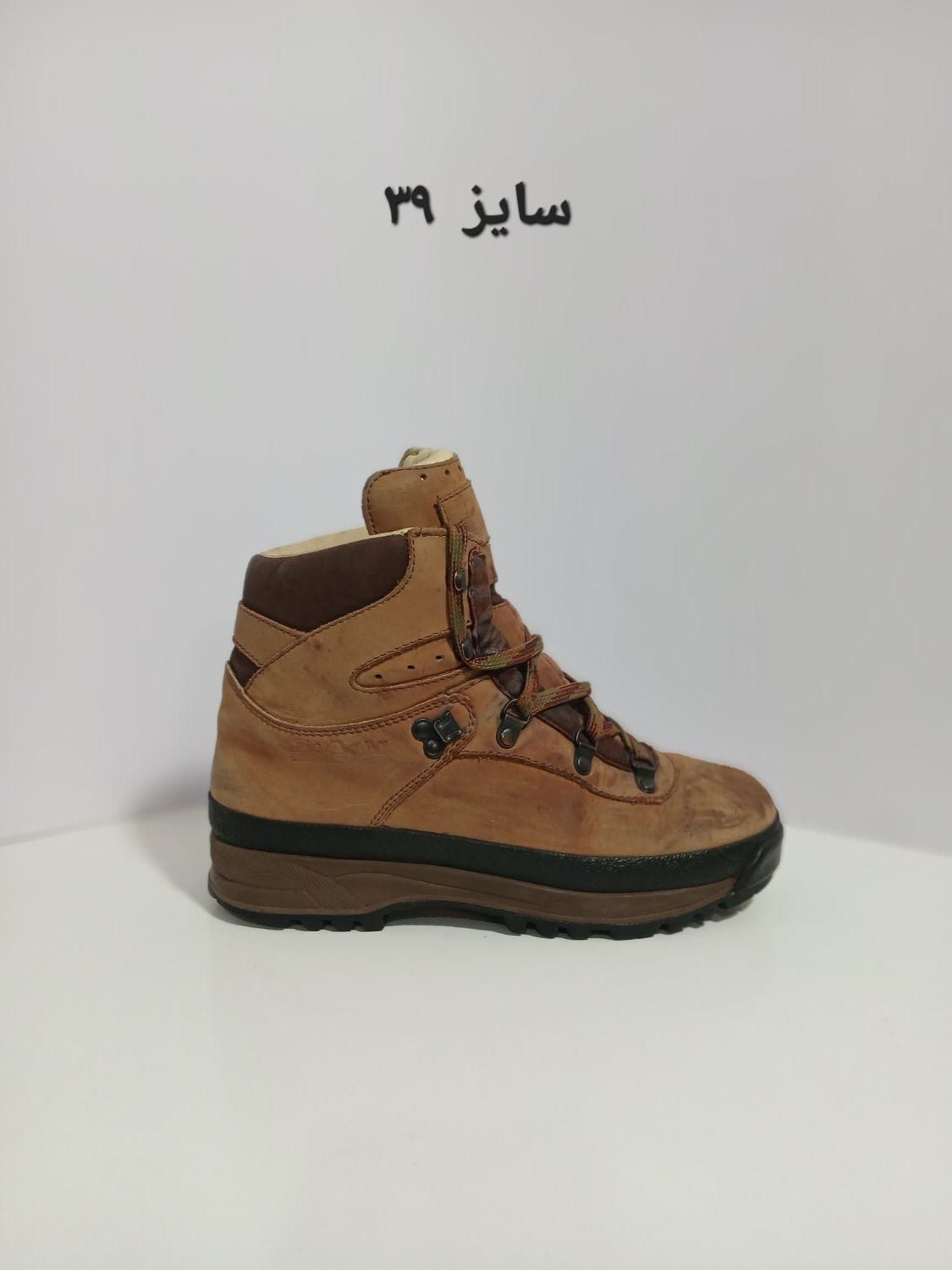 کوهنوردی بوت / استوک اورجینال|کیف، کفش، کمربند|شاهین‌شهر, دهخدا|دیوار