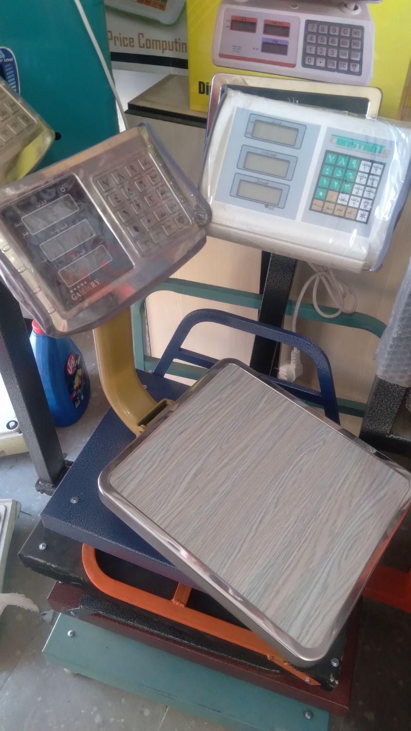 ترازو کاور دار ۱۲۰ کیلو|فروشگاه و مغازه|پاکدشت, پاکدشت (مامازند)|دیوار