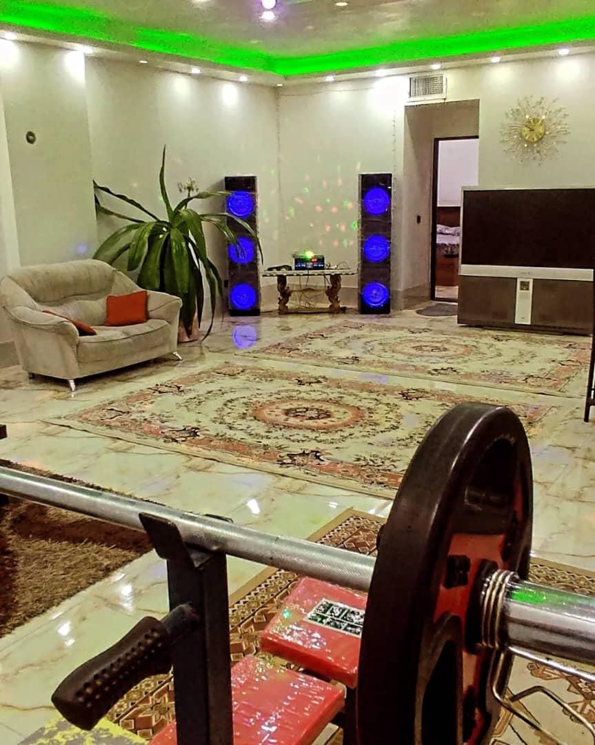 باغ ویلا استخر دار شهریار ، کردان ، ملارد|اجارهٔ کوتاه‌مدت ویلا و باغ|تهران, کوی هفدهم شهریور|دیوار