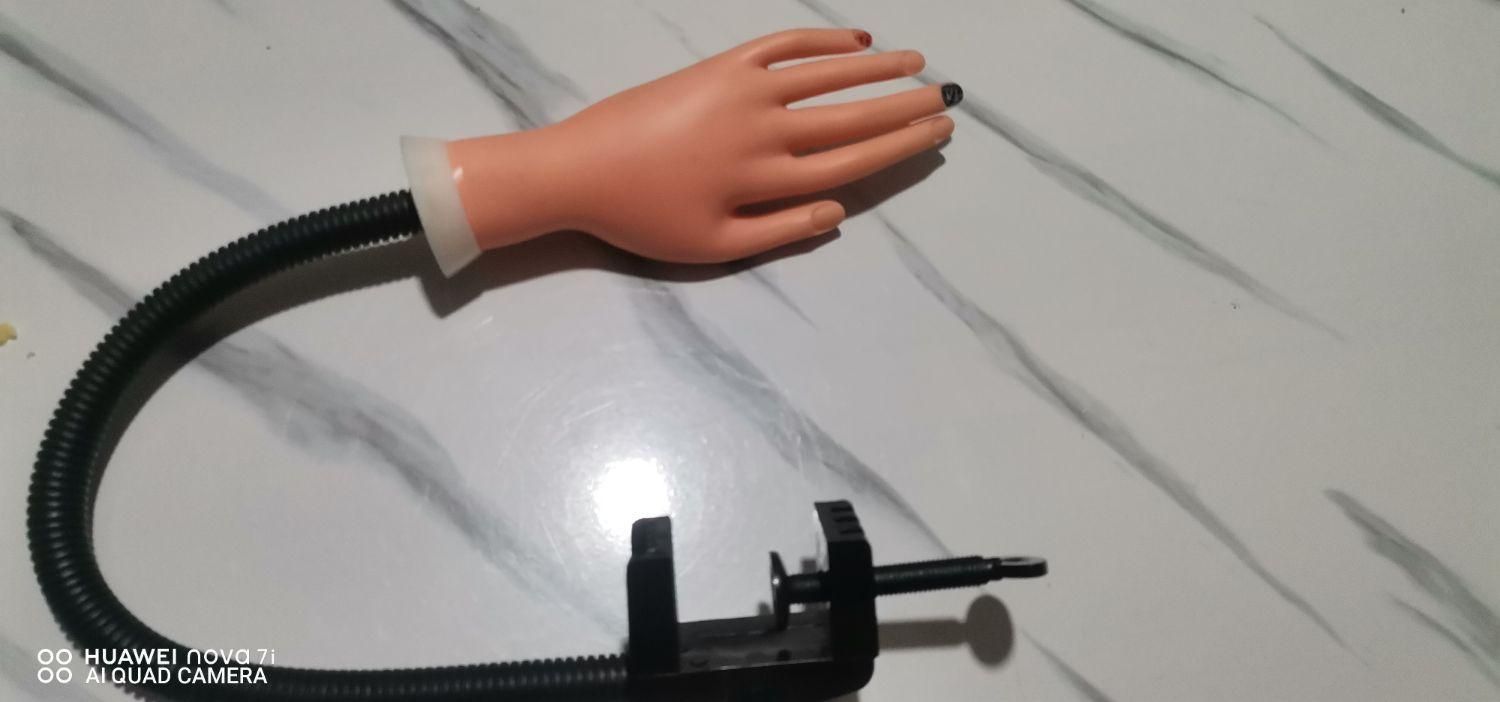 دست مصنوعی کاشت ناخن|آرایشی، بهداشتی، درمانی|آستانه اشرفیه, |دیوار