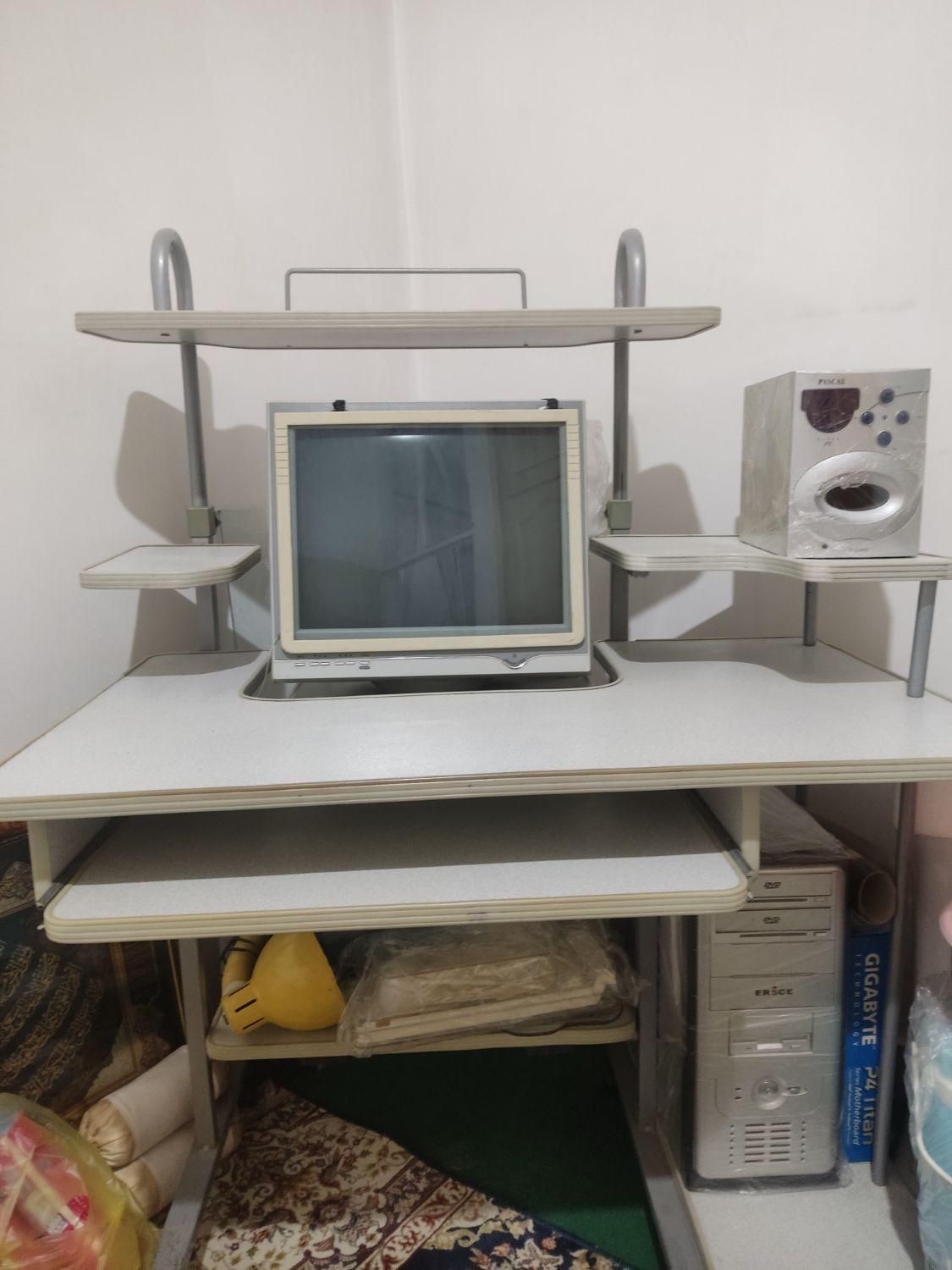 کامپیوتر قدیمی سالم|رایانه رومیزی|پلدختر, |دیوار