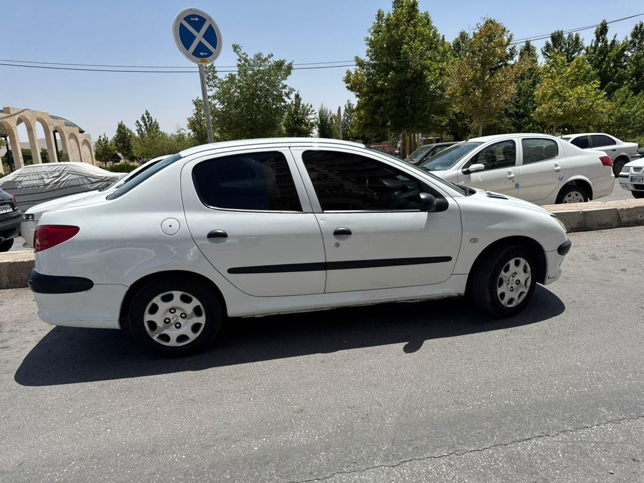 پژو 206 SD V8، مدل ۱۳۹۷|خودرو سواری و وانت|شیراز, شهرک بزین|دیوار