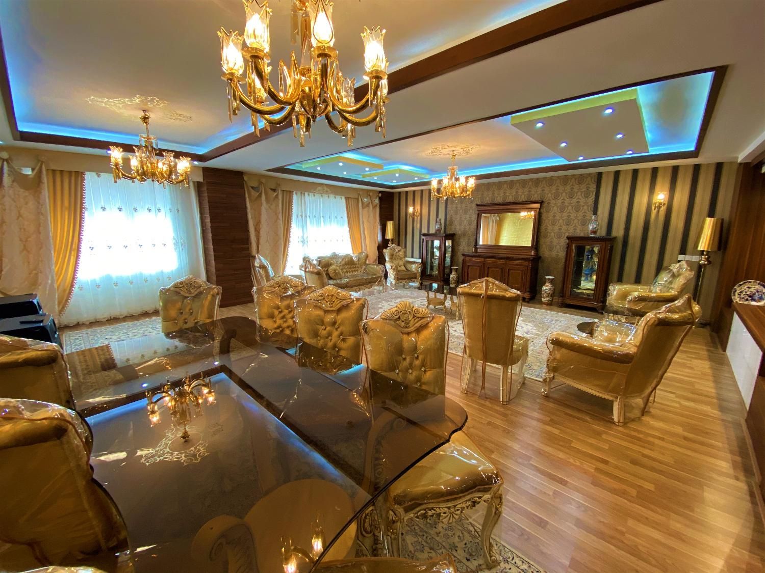 فروش 170 متری خیام غربی دو پارکینگ عمارت|فروش آپارتمان|کرج, مهرویلا جنوبی|دیوار