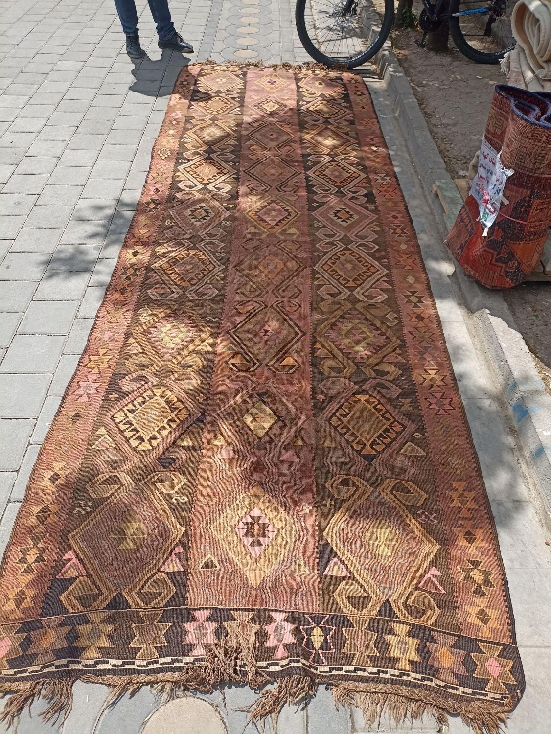 گلیم بسیار قدیمی(یون بوی)بدون ایراد1.10در4|گلیم، جاجیم، گبه|خوی, |دیوار