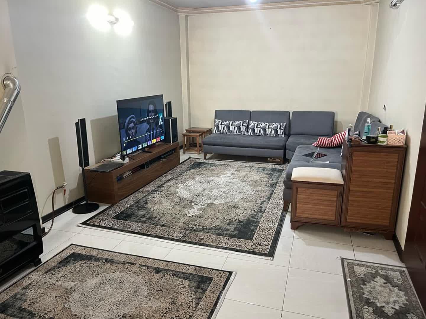 ۵۰ متر / سال ۹۵ / میدان سبلان / پارکینگ سندی|فروش آپارتمان|تهران, لشکر|دیوار