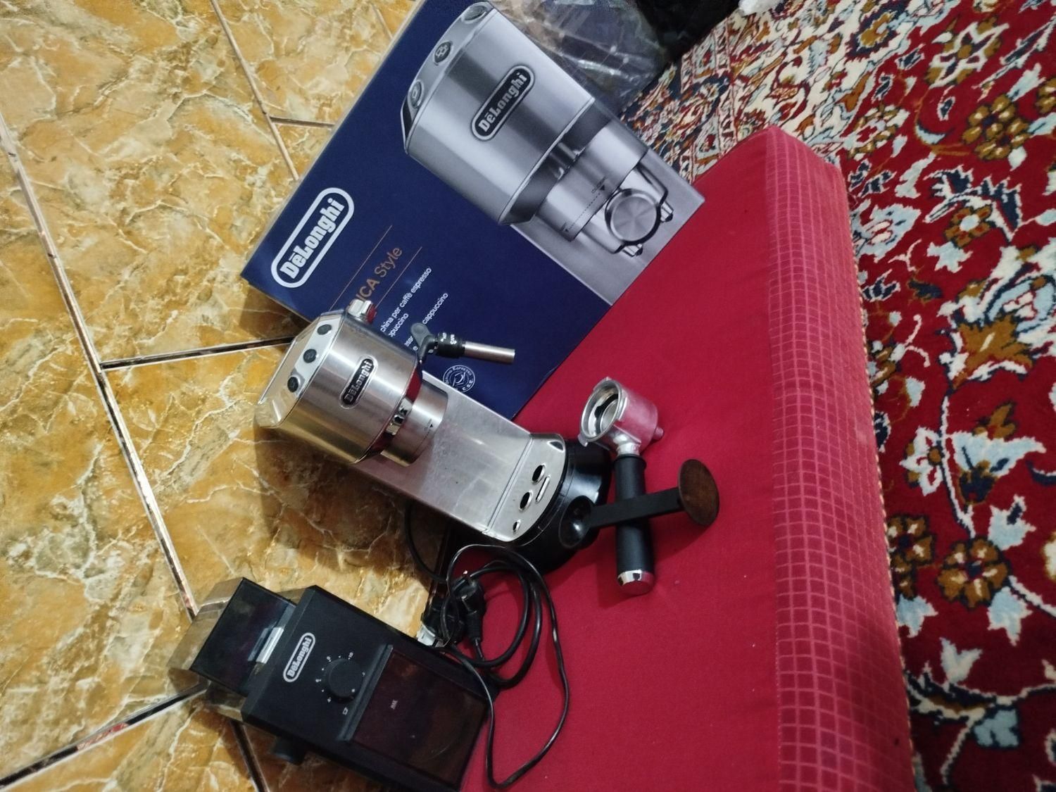 قهوه ساز دلونگی|سماور، چای‌ساز، قهوه‌ساز|کهنوج, |دیوار