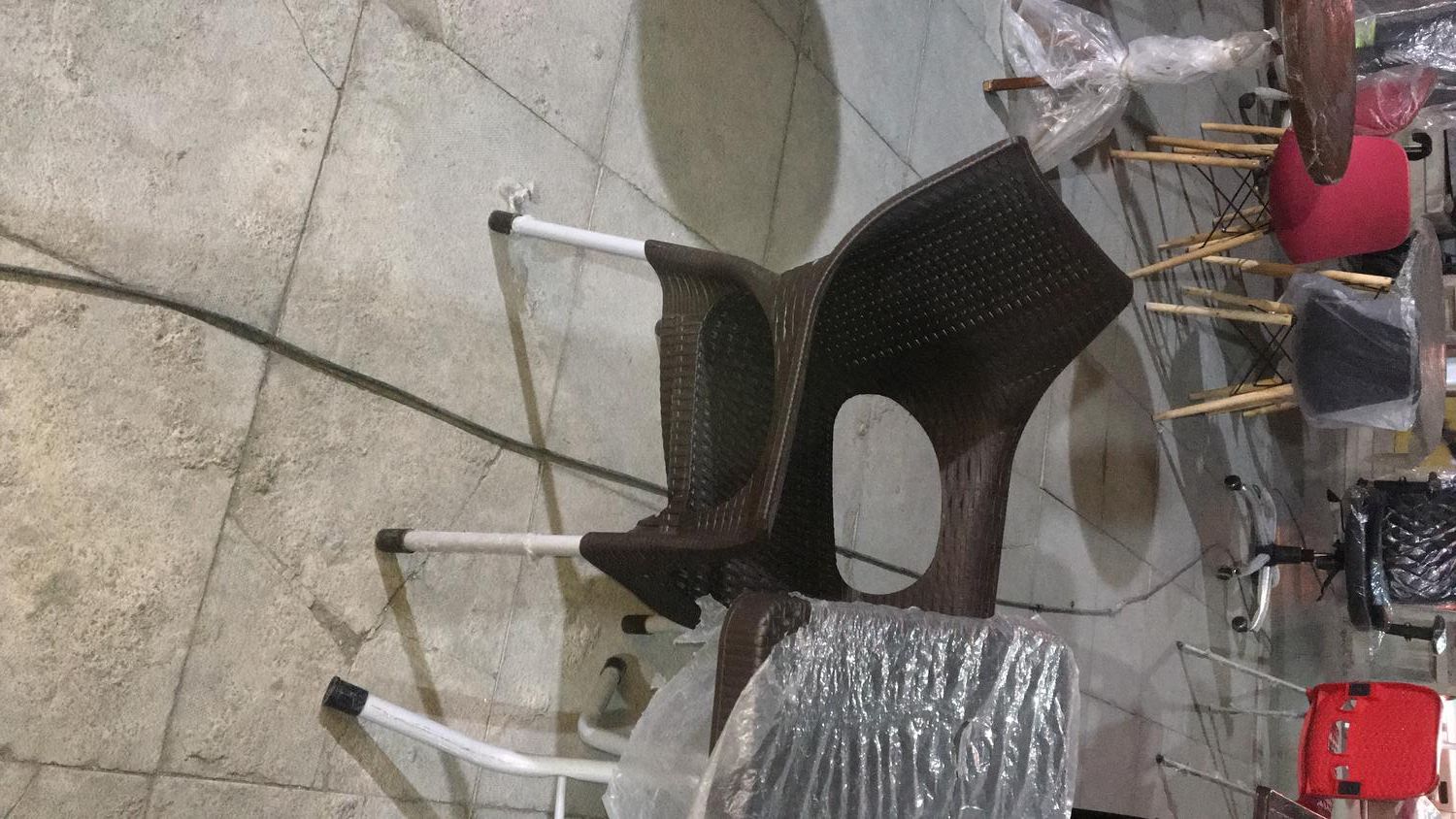 صندلی حصیری ناصرپایه فلزی|صندلی و نیمکت|بندرعباس, |دیوار