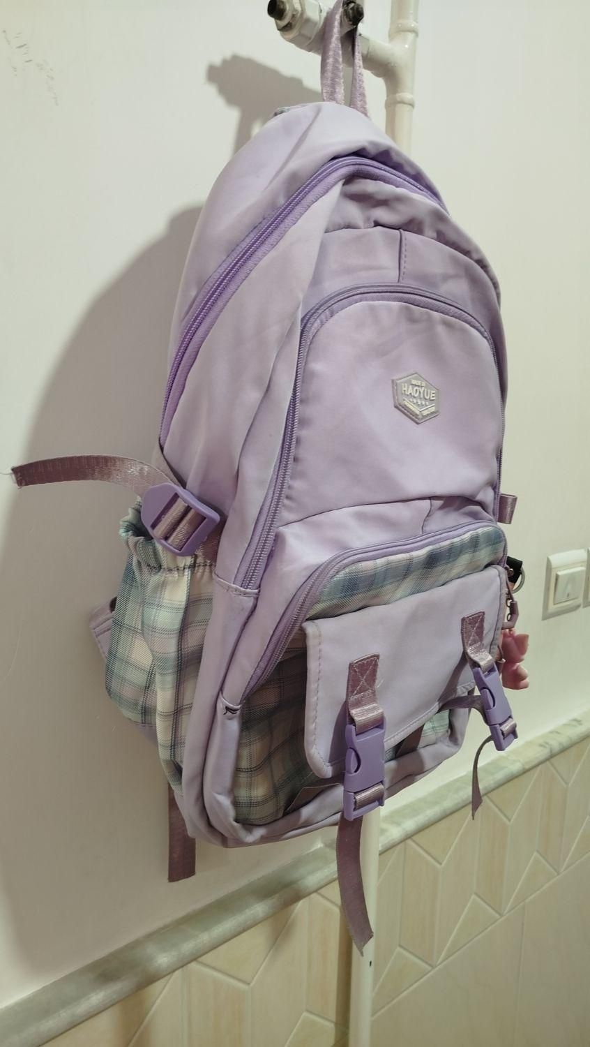 کیف مدرسه نو نو|کیف، کفش، کمربند|قم, چهل درخت‎|دیوار