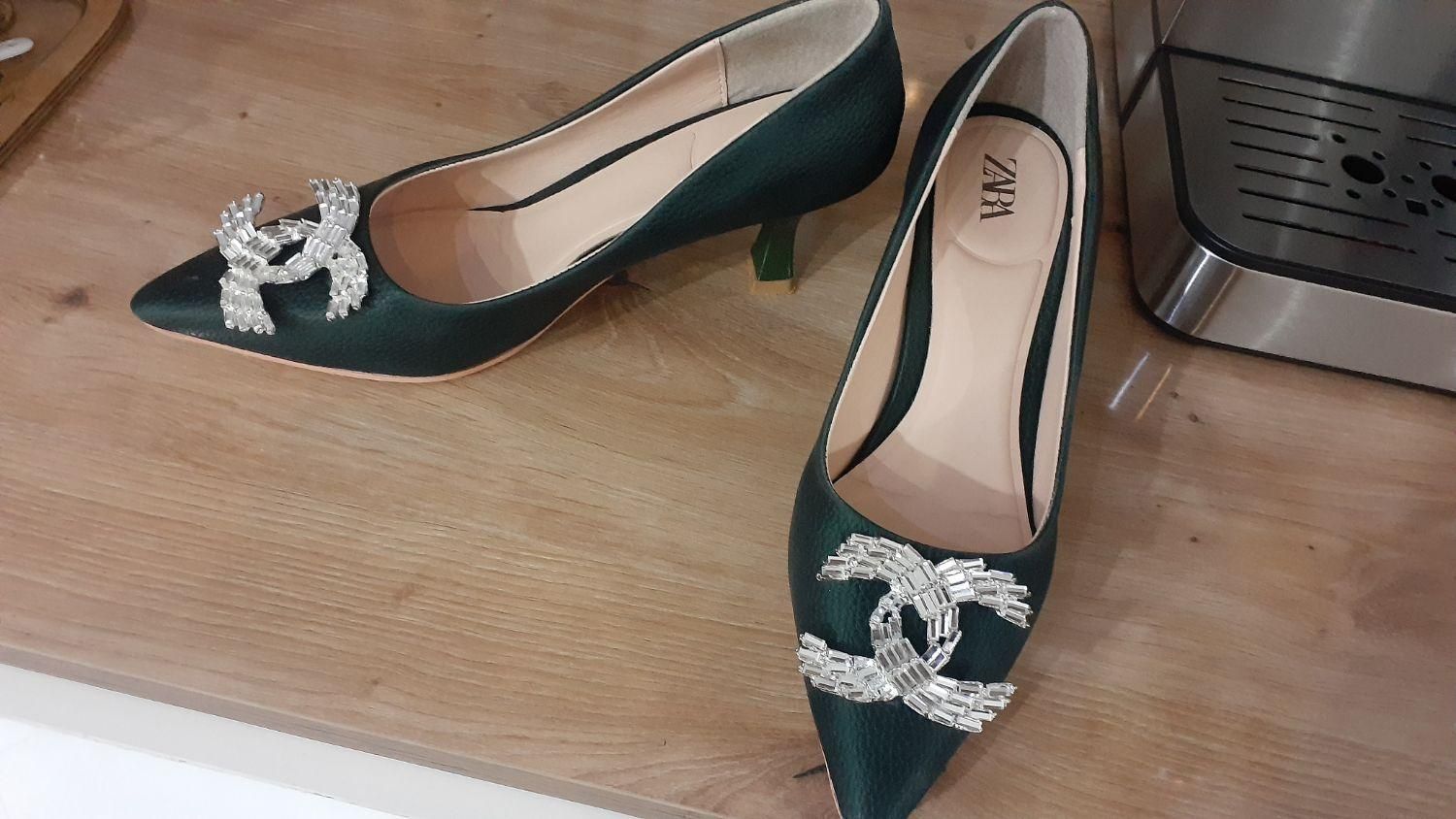 کفش مجلسی|کیف، کفش، کمربند|نیشابور, دهنو|دیوار