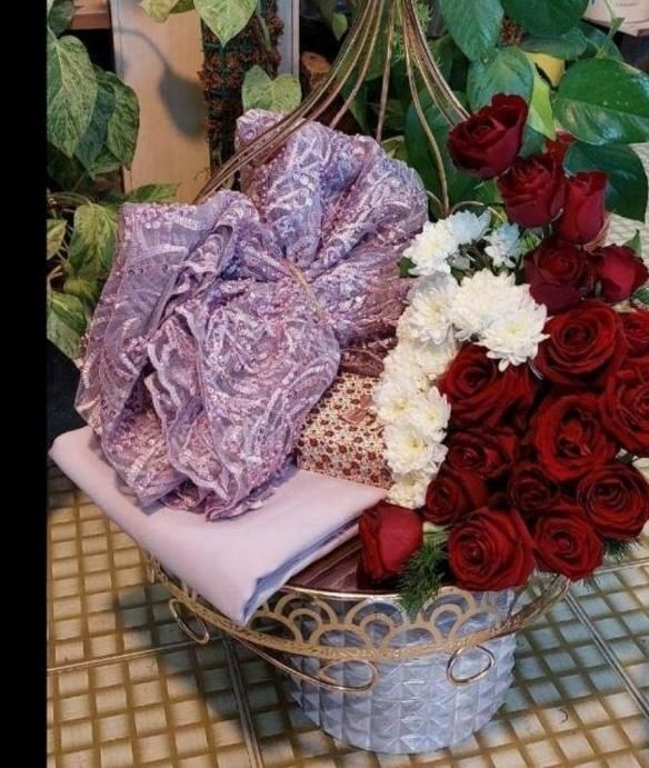 وسایل نامزدی (پارادیس ۱۰)|گل و گیاه طبیعی|کرمان, |دیوار