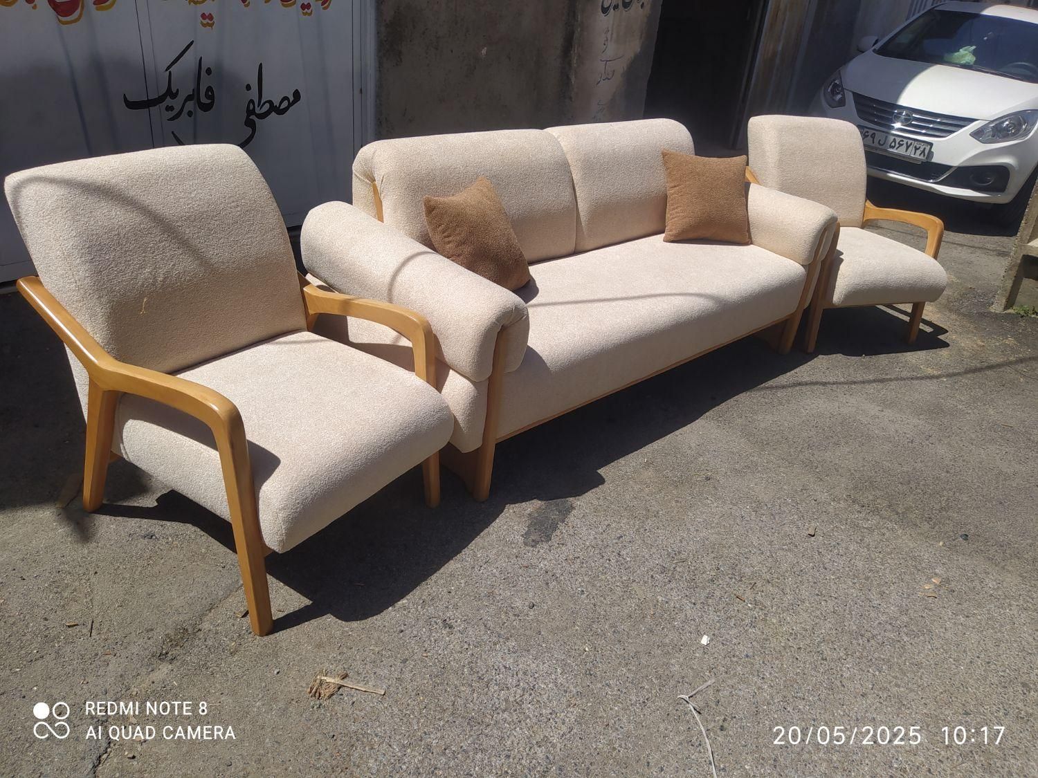 مبل مینیمال مدل مانلی و مینی مال پایه خراطی|مبلمان خانگی و میز عسلی|ملایر, |دیوار