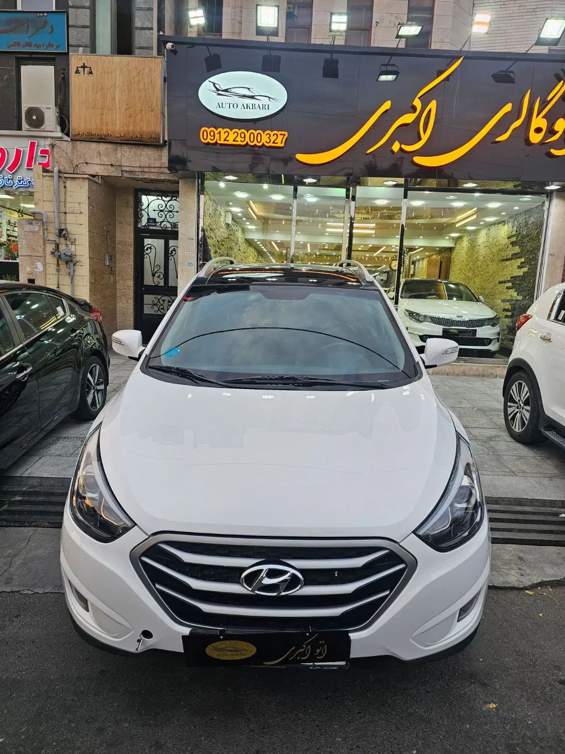 هیوندای توسان ۲۰۱۴ بی رنگ سفید|خودرو سواری و وانت|تهران, سعادت‌آباد|دیوار