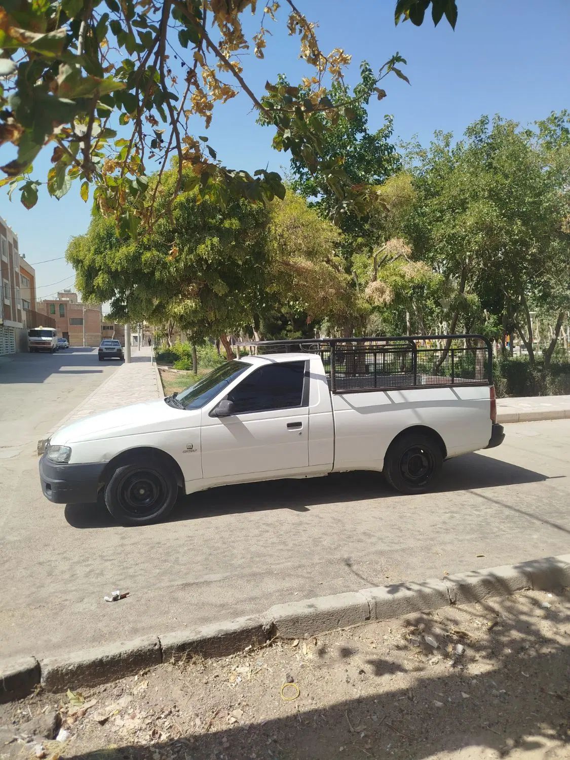 وانت آریسان مدل۹۴بدون رنگ شاسی ها پلمپ۱۷۰تا کار|خودرو سواری و وانت|اصفهان, لاله|دیوار
